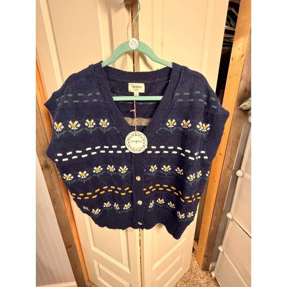 Umgee Navy Blue Floral Knit Sweater Vest Daisy Button V-Neck Boho Large NWT